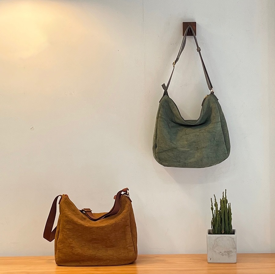 Leisure canvas bag