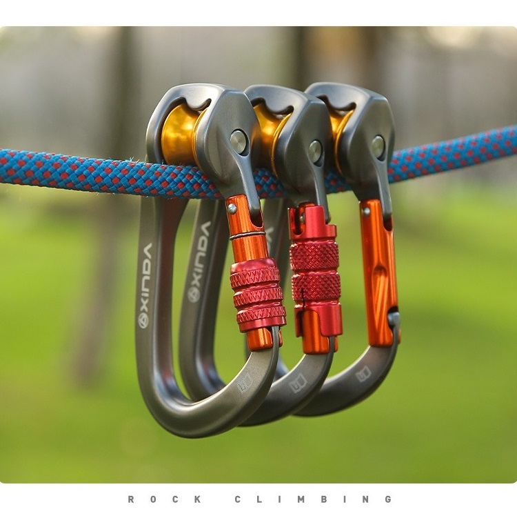 D-shape climbing locking carabiner with pulley