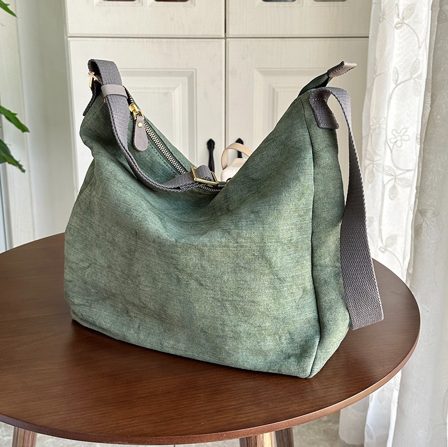 Leisure canvas bag