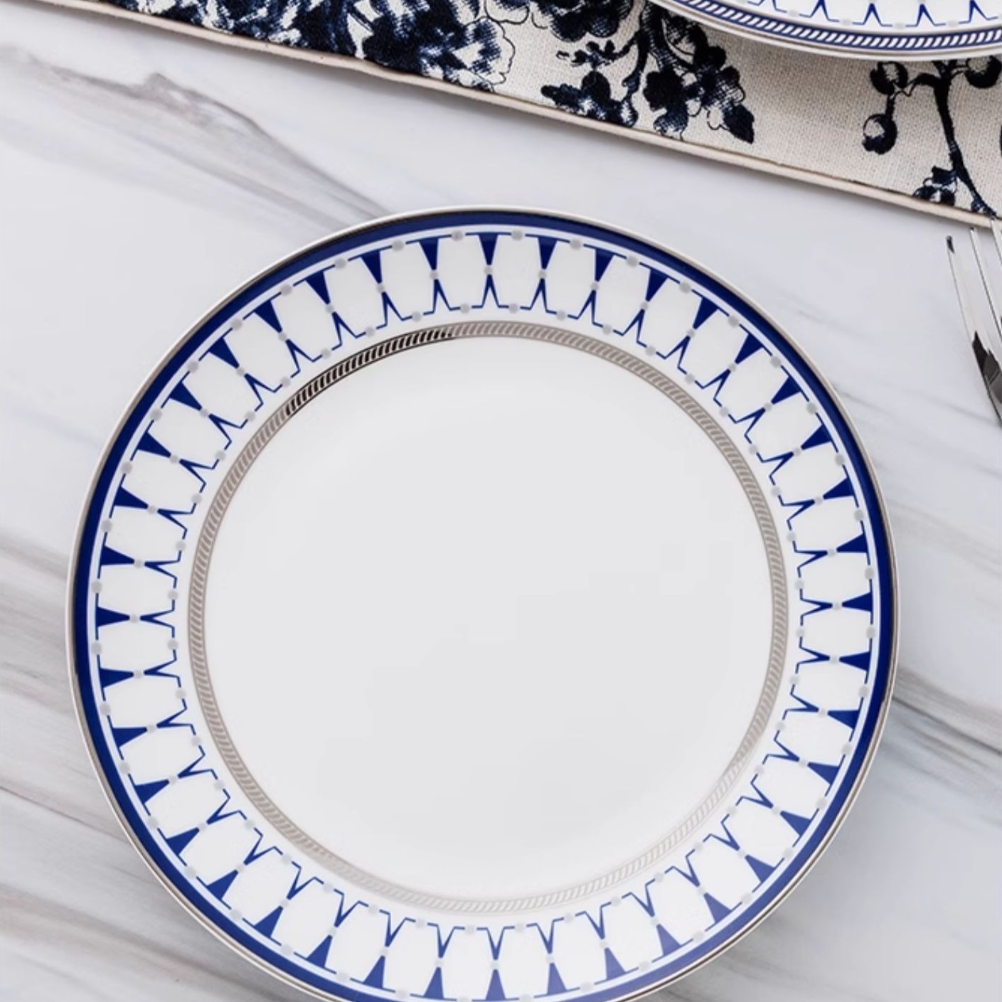 Ceramic dinner plate