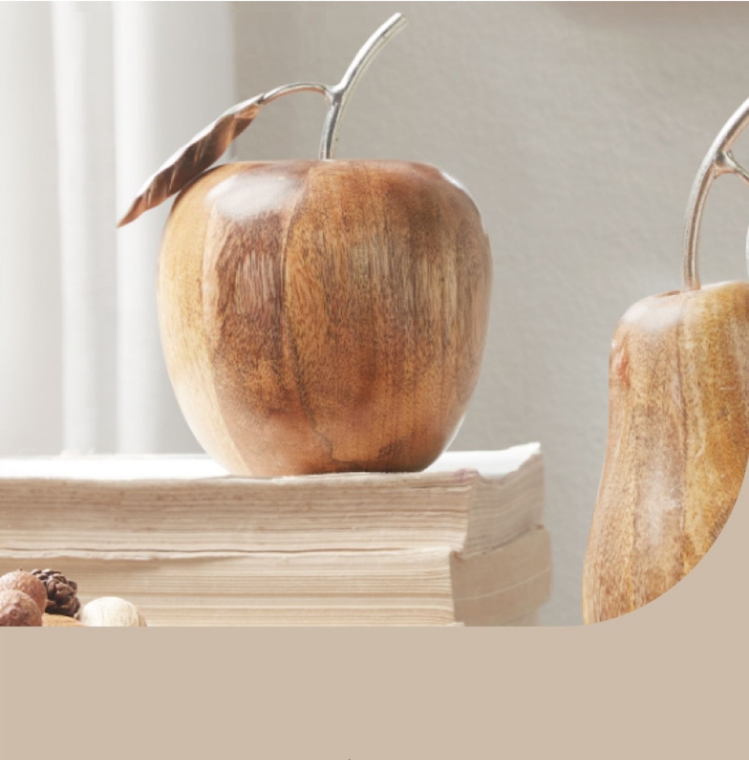 Mango wood ornament