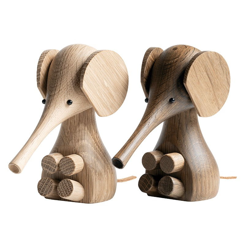 Oak wood ornament