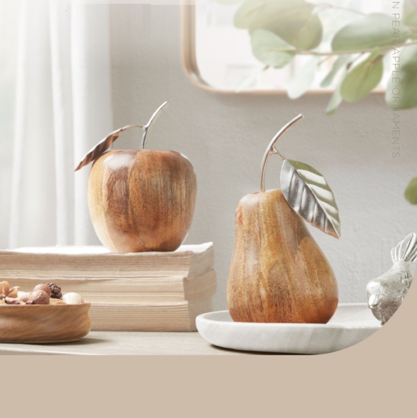 Mango wood ornament