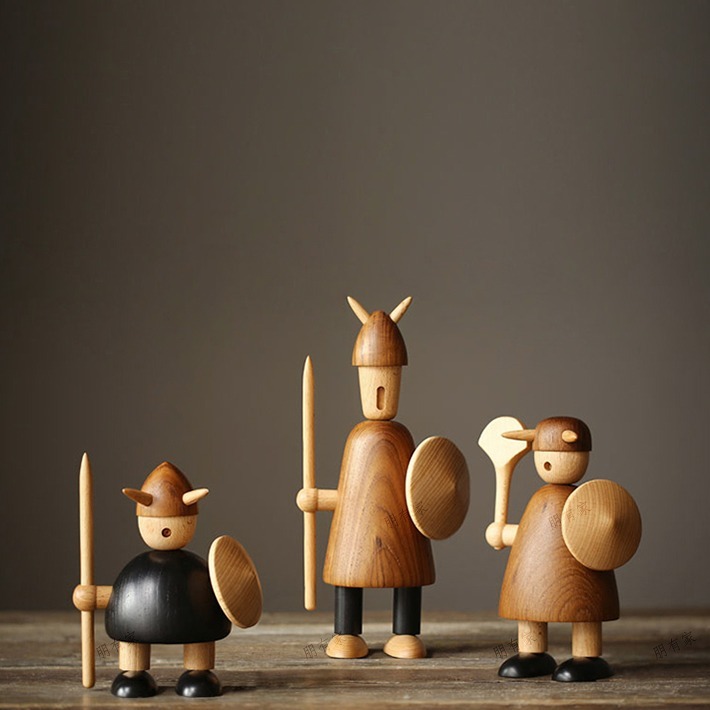 Creative wood ornament Virgin