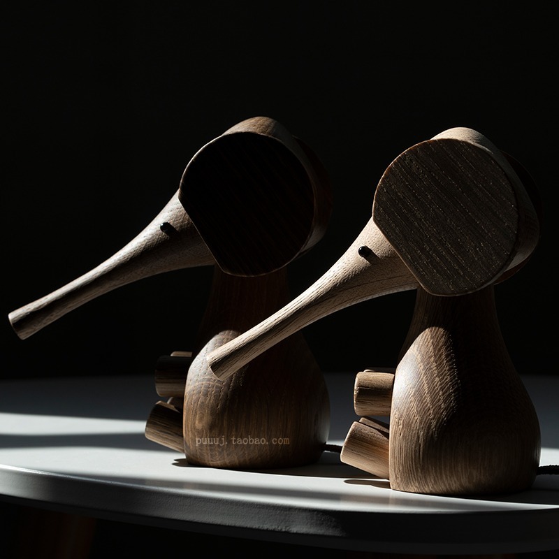 Oak wood ornament