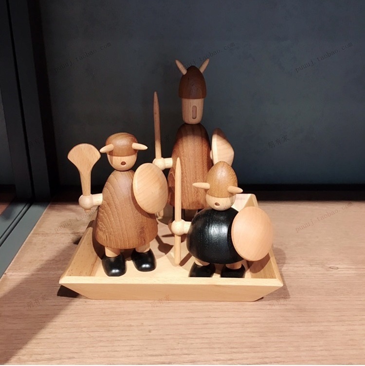 Creative wood ornament Virgin