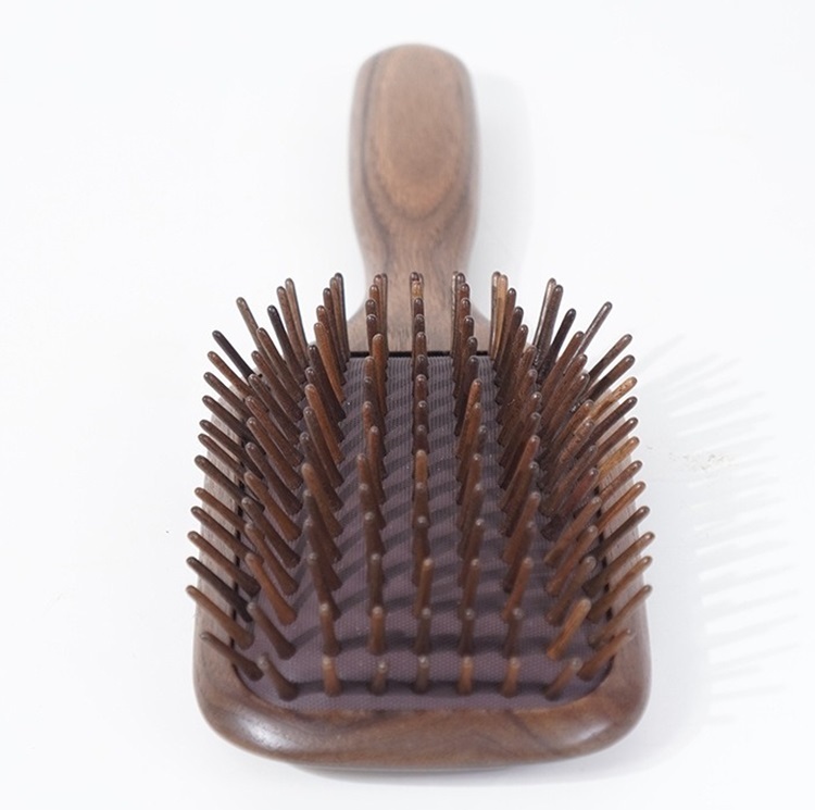Air cushion hair brush