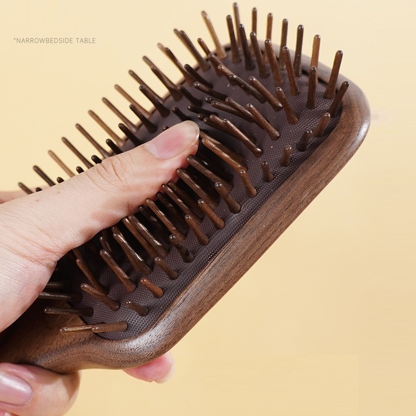 Air cushion hair brush