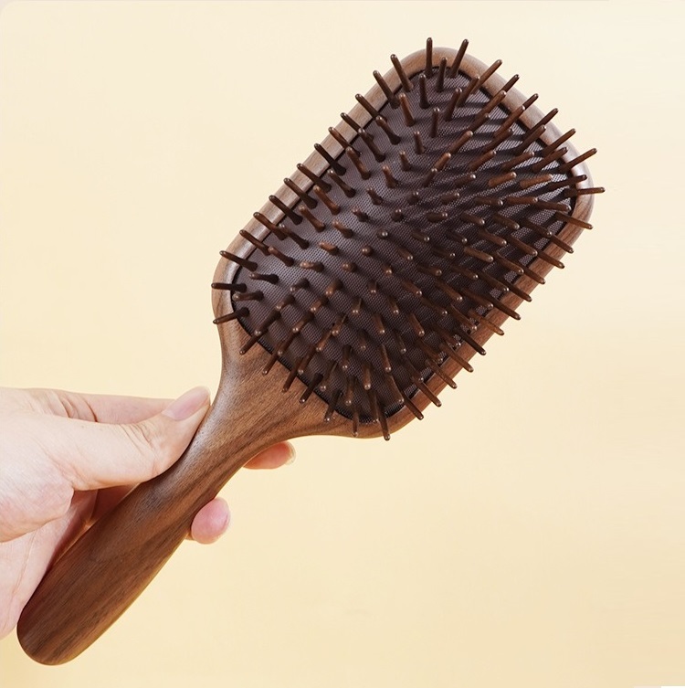 Air cushion hair brush