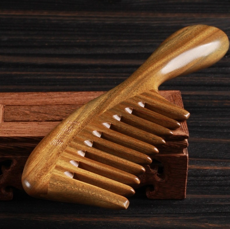 Smooth hair brush