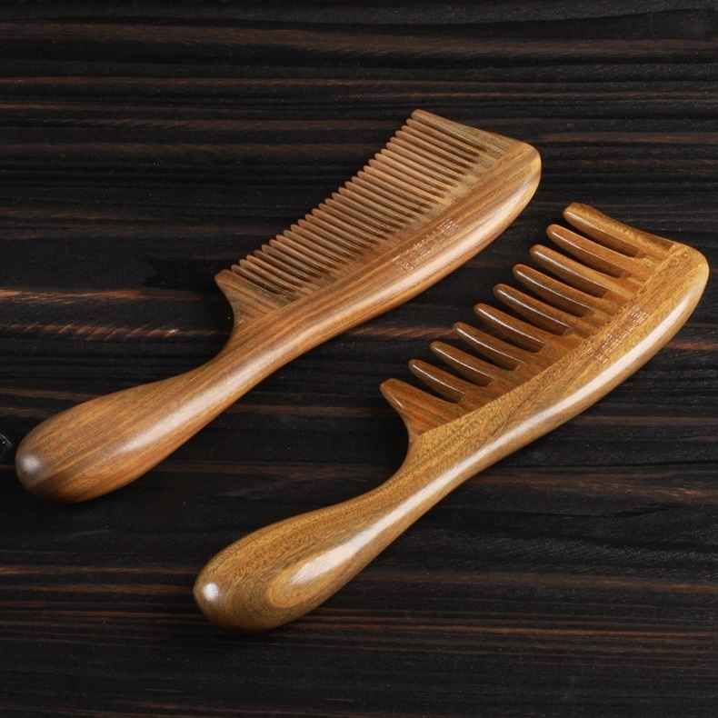 Smooth hair brush