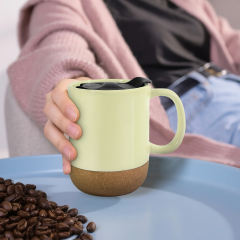 US warehouse 15oz colored glossy ceramic sublimation mug with bottom and black plastic lids