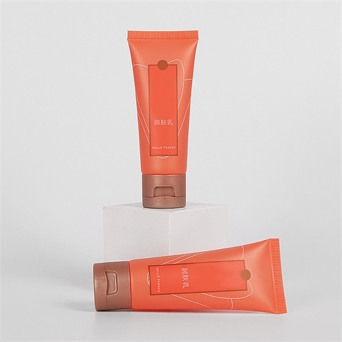 D30mm 30ml Orange Round Small Body Lotion 5 Layer PE Tube With Screw Cap
