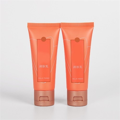 D30mm 30ml Orange Round Small Body Lotion 5 Layer PE Tube With Screw Cap