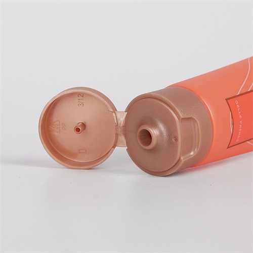 D30mm 30ml Orange Round Small Body Lotion 5 Layer PE Tube With Screw Cap