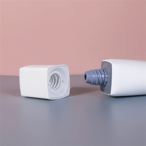 4oz Cosmetic White Lotion Tube PE Plastic Square Flat Cream Packaging Wholesale