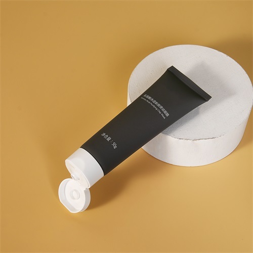 50ml Black Matte Skincare Lotion Tube D30mm With Flip Cap For Facial Cleanser Cream