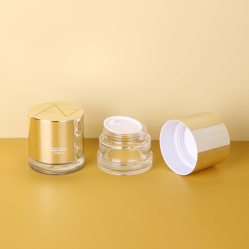Custom Refillable 50g Luxury Glass Jars Face Cream Cosmetic Packaging With Screw Big Golden Lid