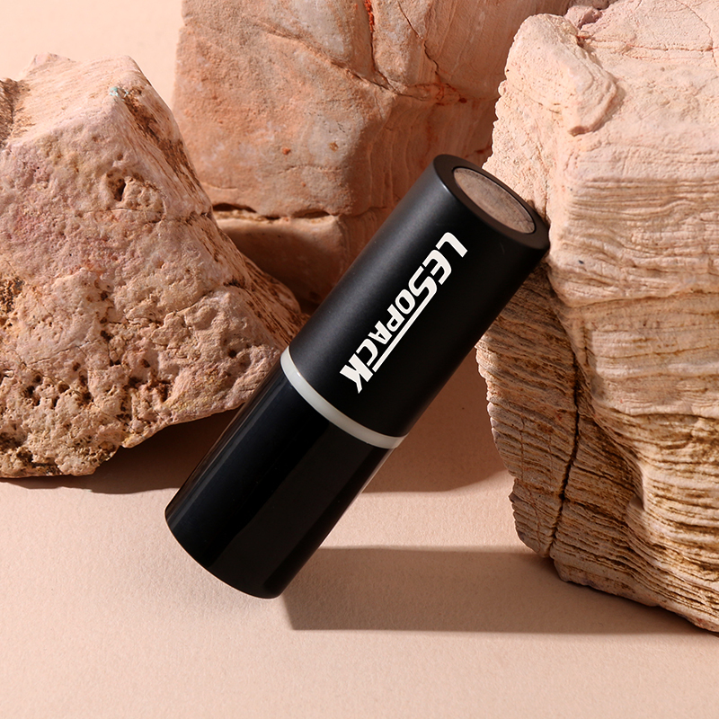 Wholesale Cylindrical black Lipstick tube empty lip balm container for makeup