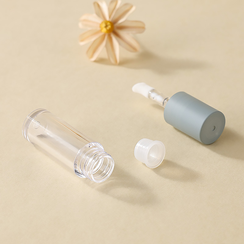Plastic OEM leak-proof thick wall makeup container 7.5 ml serum lip oil tube with big wand