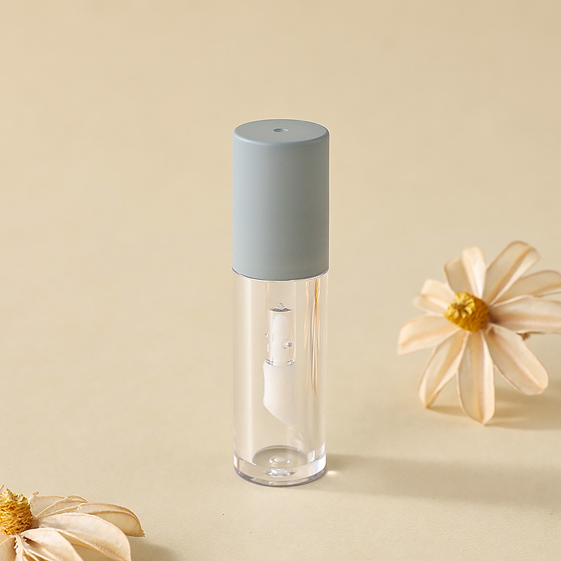 Plastic OEM leak-proof thick wall makeup container 7.5 ml serum lip oil tube with big wand