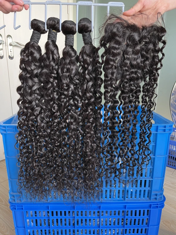 iqueenla 12A  Mink Hair Water Wave 3 Bundles with 4x4  Transparent Lace CLosure