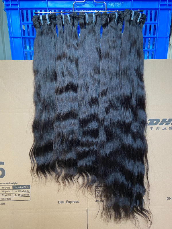 iqueenla Hair Products Indian Wavy Raw Hair Weaves 4 Bundles