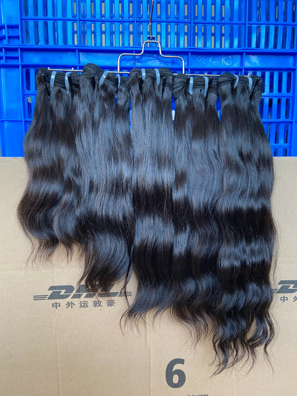 iqueenla Hair Products Indian Wavy Raw Hair Weaves 4 Bundles