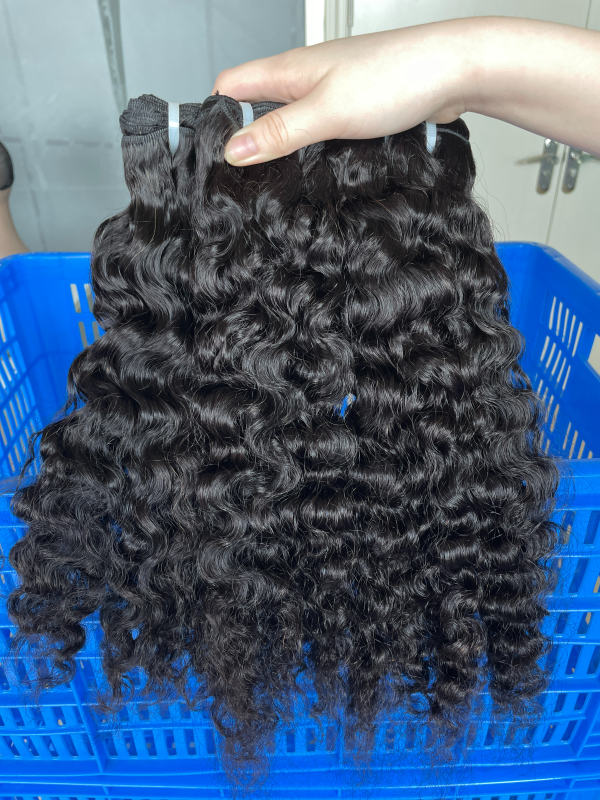 iqueenla Indian Curly Raw Hair 3 Bundles with 5x5 HD Lace Closure No Shedding