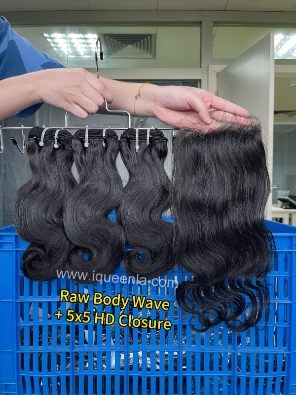 iqueenla Raw Body Wave 3 Bundles with 5x5 HD And Transparent Lace Closure
