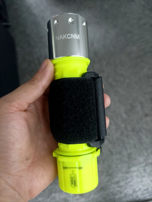 NAKCNM Diving Flashlight Under Water 80ft