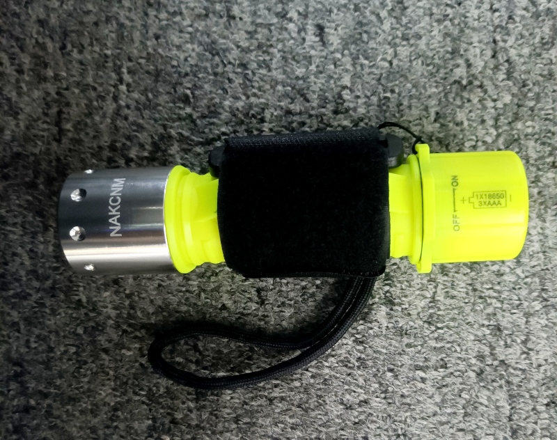 NAKCNM Diving Flashlight Under Water 80ft