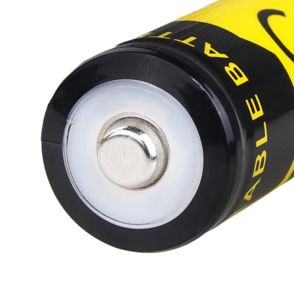 Garberiel 4 PC 2000mAh 18650 Rechargeable Li-ion Battery with 4-Slots 18650 Battery Charger