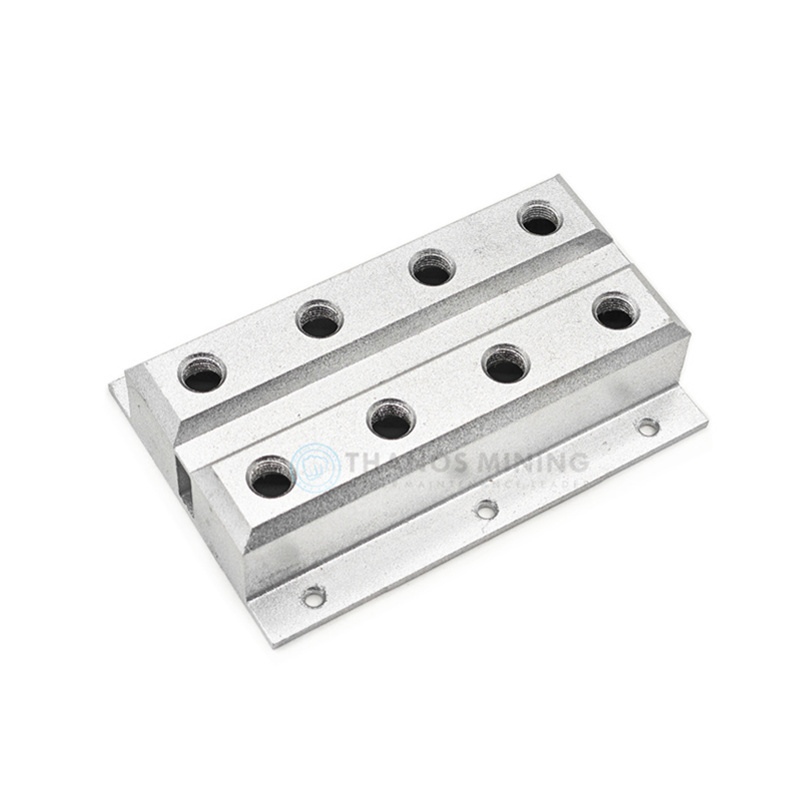 Universal 1 to 6 water distributor