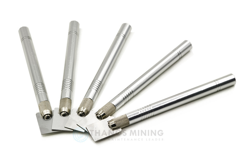 Removable alloy tin scraper