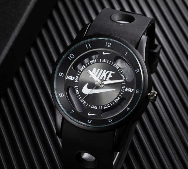 Nike Clock M1551