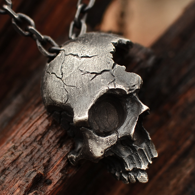 MJ03528 Skull Necklace