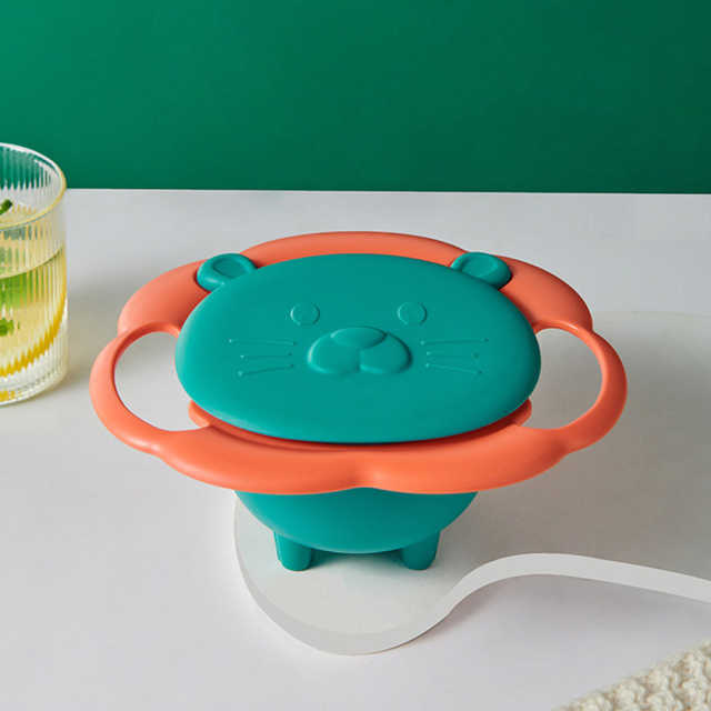 A 360 degree rotating children's lunch cup  M2291