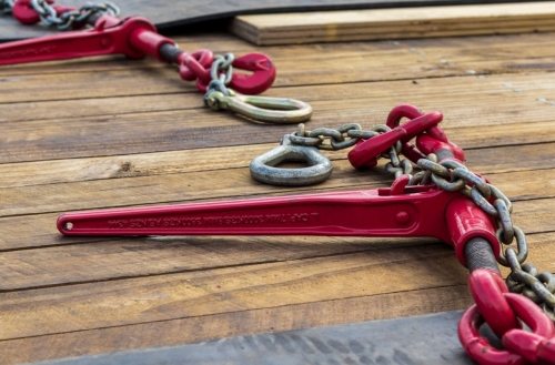 Rigging Hardware and Commercial Chain