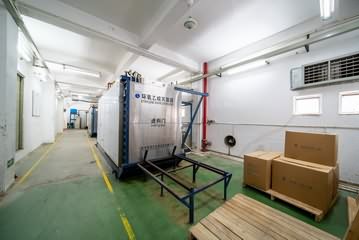 Phòng thí nghiệm và Cơ sở vật chất 10