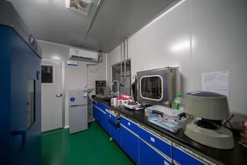 Labor und Einrichtungen 2