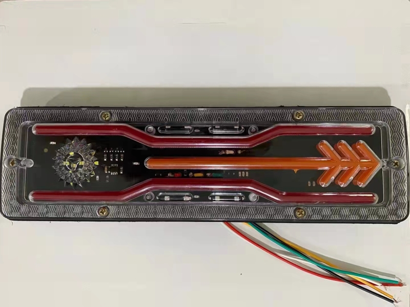 CJ-PJ-taillight-3