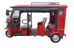 200cc water-cooled gasoline engine/three-wheeled passenger car/tuk-tuk/BAJAJ tricycle/human-powered tricycle/three-wheeled taxi