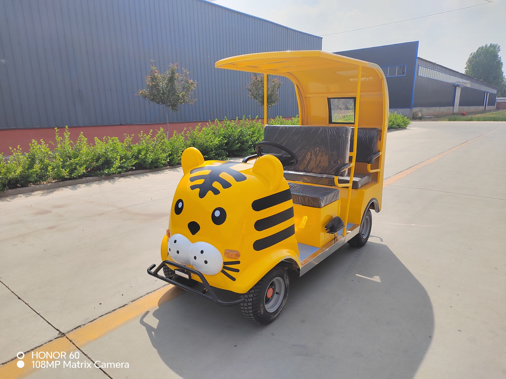 Urban Adventure Four-Seater Bus Sightseeing Tourist Vehicle (Little Tiger)
