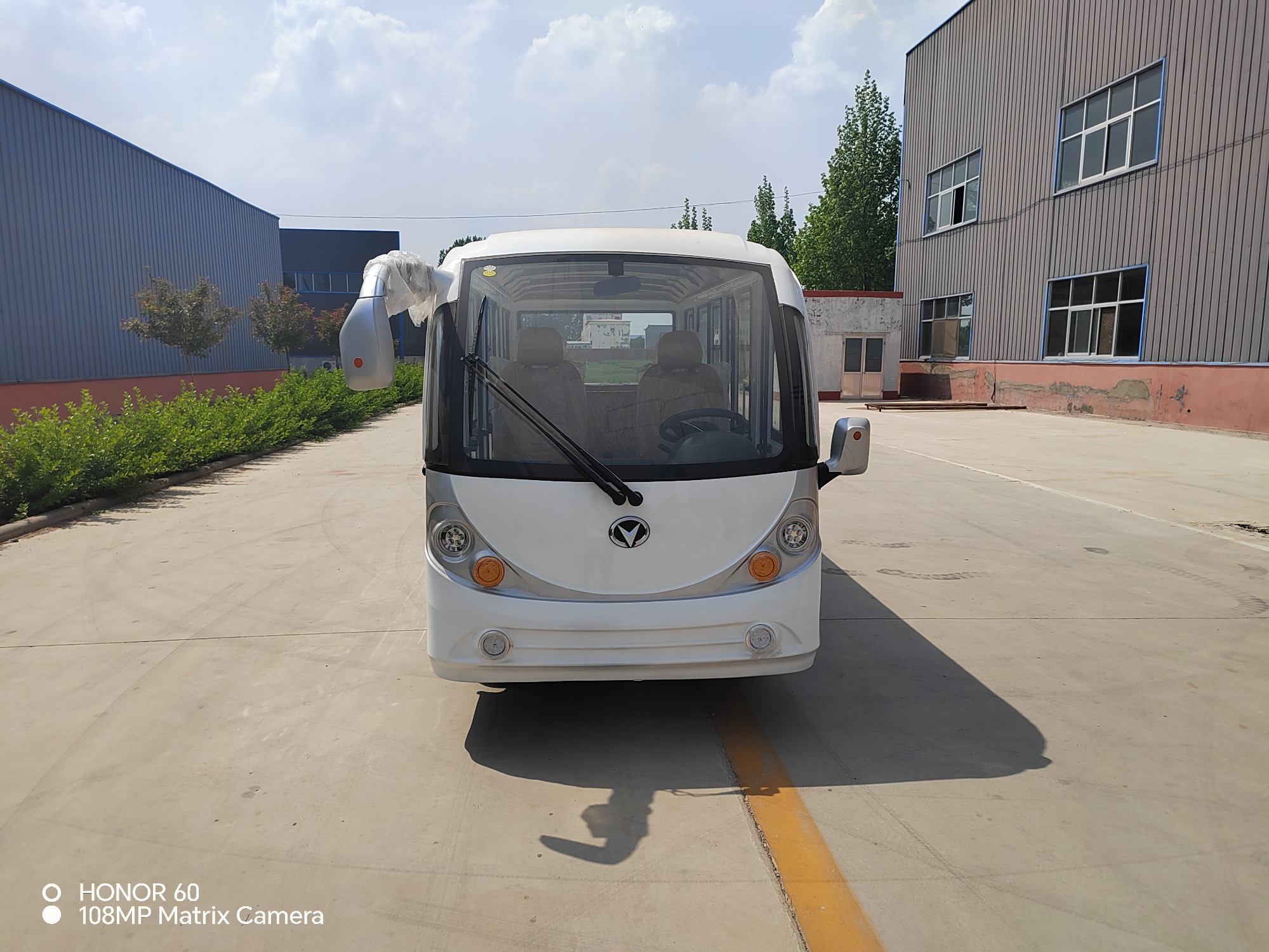 Luxury 11-Seater Electric Sightseeing Car with Full Glass Door/Sightseeing Shuttle Bus