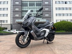 150cc Scooter Fuel Powered Vehicle, Two Wheeled Light Motorcycle