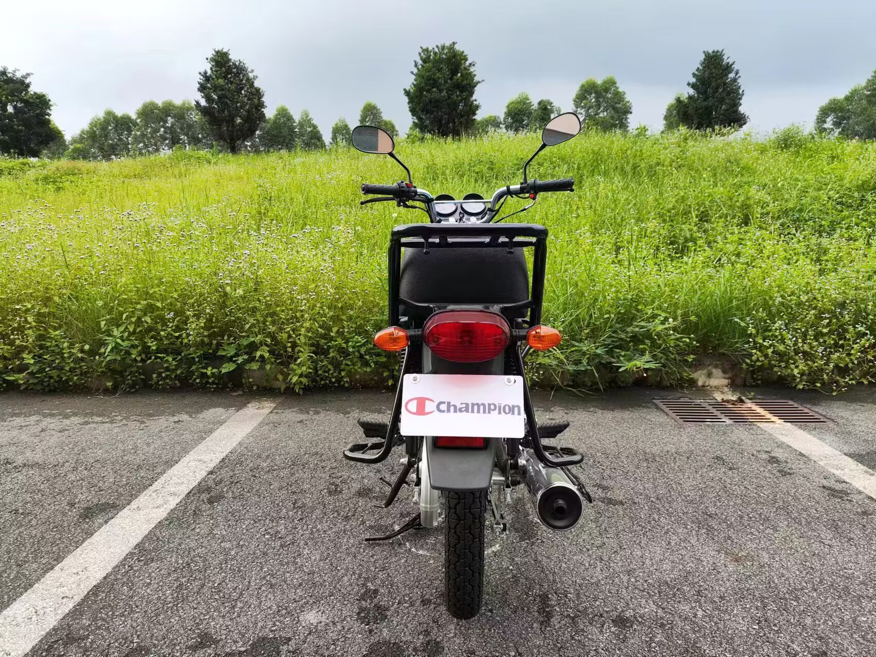 2024 Hot Selling Two-Wheeled Adult Motorcycle with High Performance and Affordable Price