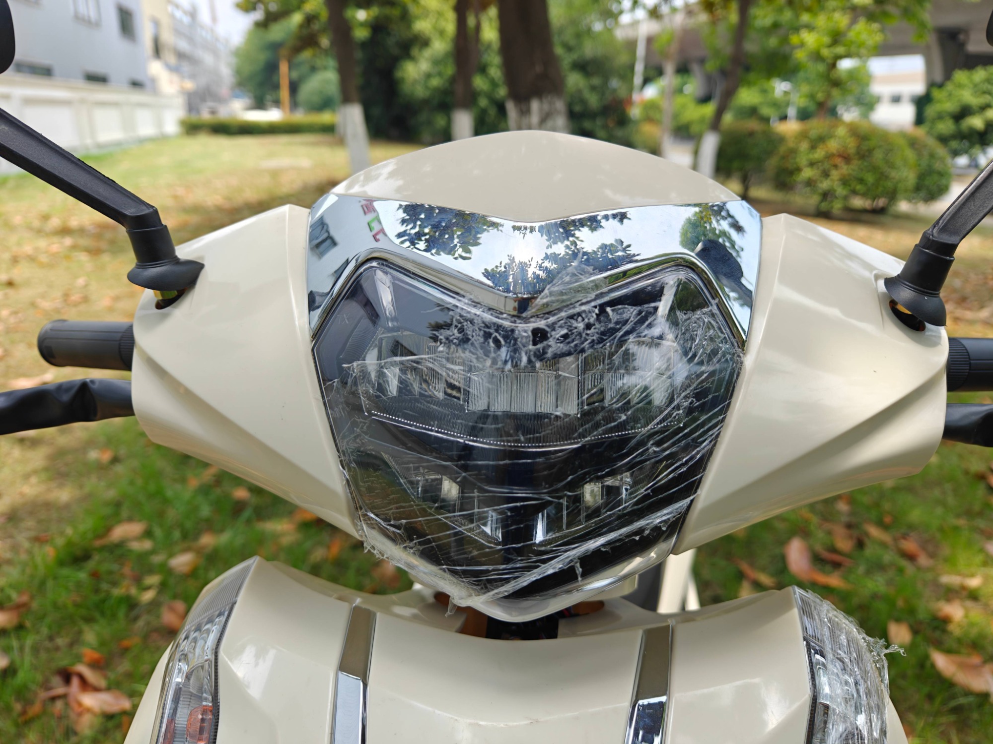 72V1200W Adult Electric City Bike Two Wheel Electric Scooter