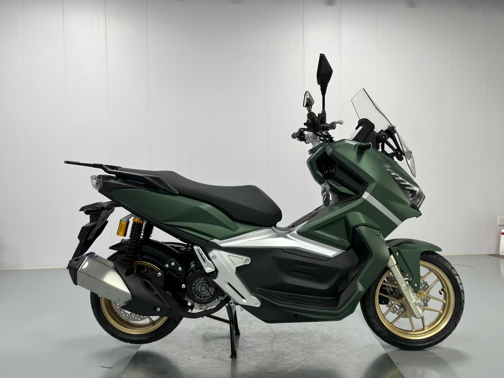 Newest Design 180cc Air-Cooled Engine Adult Two-Wheeled Scooter