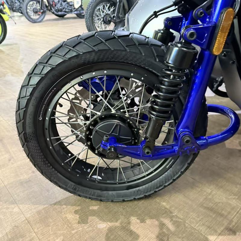 Affordable Travel and Delivery Sidecar Tricycle Two-seater 450cc Sidecar Tricycle with Customizable Colors